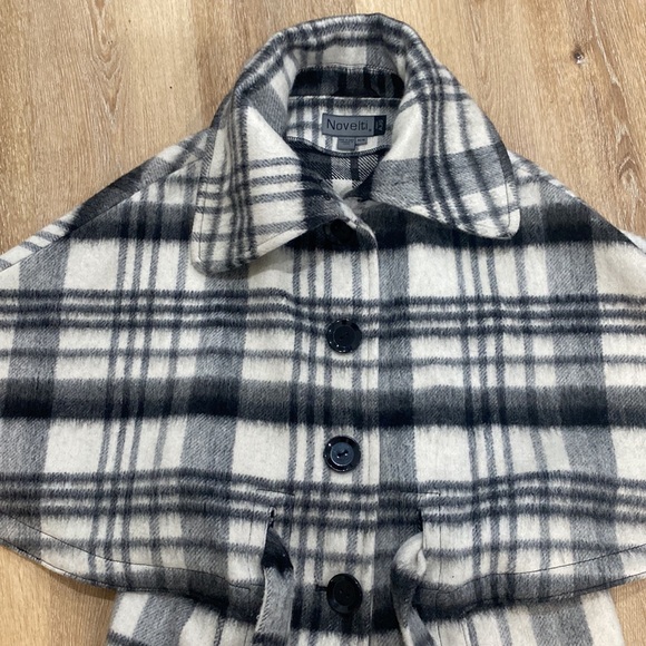 Gorgeous plaid cape jacket - Picture 2 of 5